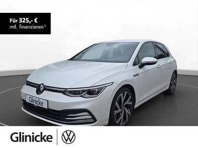 Oryxweiß perlmutteffekt Gebraucht 2022 VW Golf VIII Style Limousine | 27.970 € (Guter Preis)