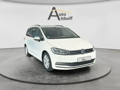 Gebraucht VW Touran 116 PS (85 kW) 2020 Weiß Van / Kleinbus