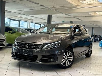 Gebraucht Peugeot 308 Allure 132 PS (97 kW) 2019 Grau Limousine