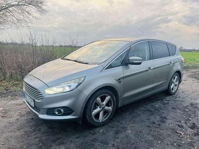 Gebraucht Ford S-MAX Titanium 179 PS (131 kW) 2015 Van / Kleinbus