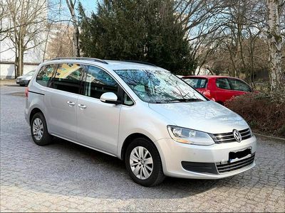 Gebraucht VW Sharan 140 PS (102 kW) 2012 Silber Van / Kleinbus
