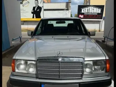 Gebraucht Mercedes E320 220 PS (161 kW) 1993 Silber Limousine