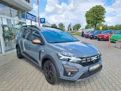 Gebraucht Dacia Jogger Extreme 101 PS (74 kW) 2025 Grau Van / Kleinbus