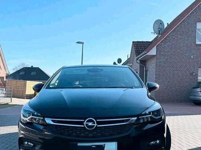 Gebraucht Opel Astra Innovation 105 PS (77 kW) 2017 Blau Limousine