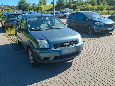 Gebraucht Ford Fiesta 80 PS (58 kW) 2003 Grün Kleinwagen