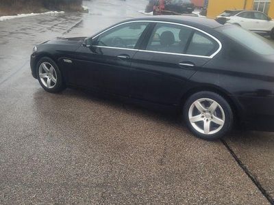 Gebraucht BMW 520 184 PS (135 kW) 2015 Schwarz Limousine