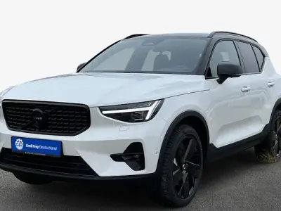 Neu Volvo XC40 Plus 163 PS (119 kW) 2026 Blau SUV