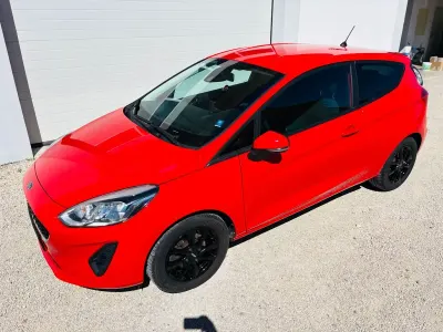 Używany Ford Fiesta Cool & Sound Edition 71 KM (52 kW) 2018 Czerwony Hatchback