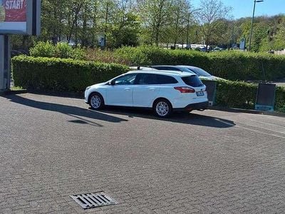 Gebraucht Ford Focus Trend 140 PS (102 kW) 2014 Limousine
