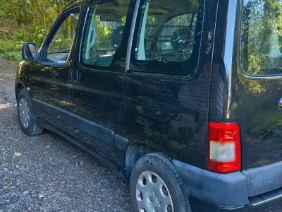 Gebraucht Peugeot Partner 75 PS (55 kW) 2006 Schwarz Van / Kleinbus