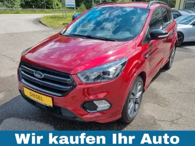 Gebraucht Ford Kuga ST-Line 150 PS (110 kW) 2019 Rot SUV