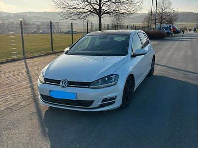 Weiß Gebraucht 2013 VW Golf VII Highline Limousine | 9.000 € (Fairer Preis)