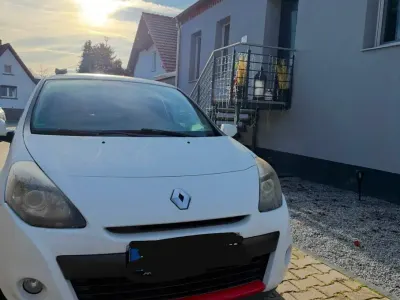Gebraucht Renault Clio 75 PS (55 kW) 2009 Weiß Kleinwagen
