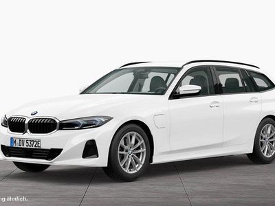 Gebraucht BMW 330e Sport Line 184 PS (135 kW) 2023 Weiß Kombi