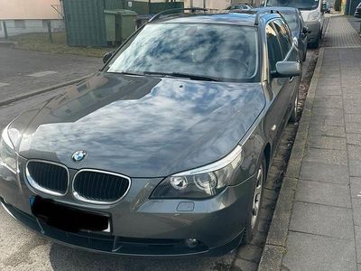 Gebraucht BMW 525 192 PS (141 kW) 2004 Grau Kombi