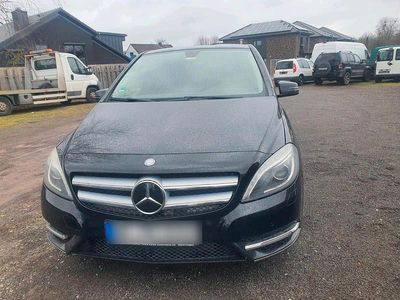 Usata Mercedes B200 136 CV (100 kW) 2013 Nero Monovolume