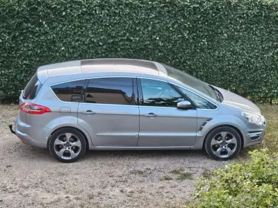 Gebraucht Ford S-MAX Titanium 163 PS (119 kW) 2013 Silber Van / Kleinbus
