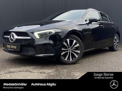 Kosmosschwarz Gebraucht 2022 Mercedes A250 Progressive Limousine | 26.470 € (Fairer Preis)
