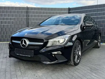 Gebraucht Mercedes CLA200 Urban 136 PS (100 kW) 2015 Nachtschwarz Kombi