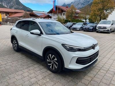 Gebraucht VW Tiguan S 150 PS (110 kW) 2025 Weiß SUV