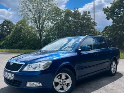 Używany Skoda Octavia 105 KM (77 kW) 2011 Niebieski Kombi