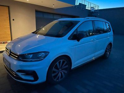 Gebraucht VW Touran IQ Drive 116 PS (85 kW) 2019 Weiß Van / Kleinbus