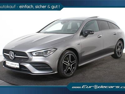 Grau Gebraucht 2021 Mercedes CLA250e AMG line Limousine | 26.850 € (Fairer Preis)