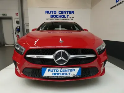 Gebraucht Mercedes A200 Progressive 163 PS (119 kW) 2018 Rot Limousine