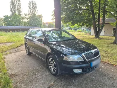 Gebraucht Skoda Octavia 104 PS (76 kW) 2010 Schwarz Kombi