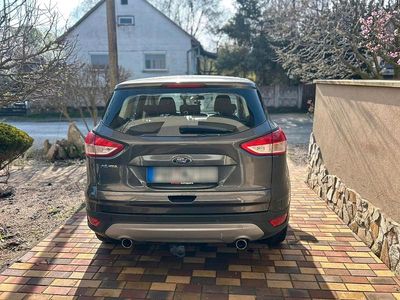 Gebraucht Ford Kuga 120 PS (88 kW) 2015 Grau SUV