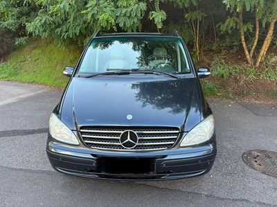 Schwarz Gebraucht 2006 Mercedes Viano Van / Kleinbus | 10.888 € (Teuer)
