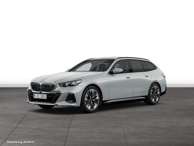 Brooklyn grau metallic Gebraucht 2025 BMW i5 Comfort Edition Kombi | 79.434 €