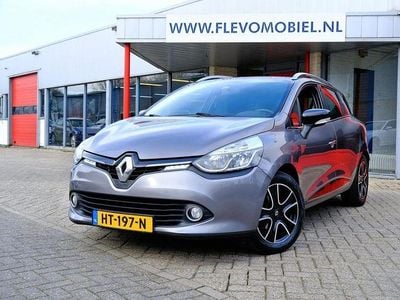 Gebraucht Renault Clio IV Night&Day 90 PS (66 kW) 2015 Grau Kombi