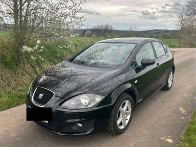 gebraucht Seat Leon 1.6 TDI Klimaautomatik 8-fach bereift