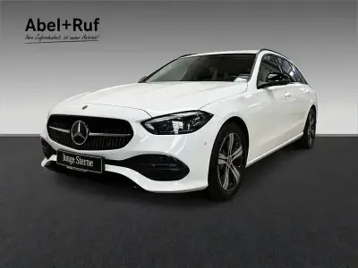 Gebraucht Mercedes C200 Avantgarde 163 PS (119 kW) 2022 Unilack polarweiß Kombi