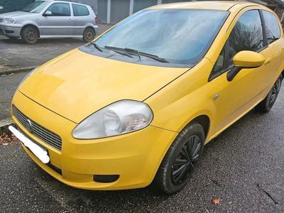 Gebraucht Fiat Grande Punto 77 PS (56 kW) 2009 Gelb Kleinwagen