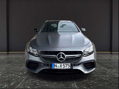 gebraucht Mercedes E63 AMG E 63 AMG4Matic+ AHKBurmester Pano Junge Sterne