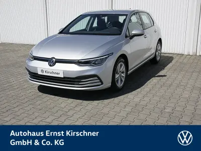 Gebraucht VW Golf VIII Life 116 PS (85 kW) 2024 Silber Limousine