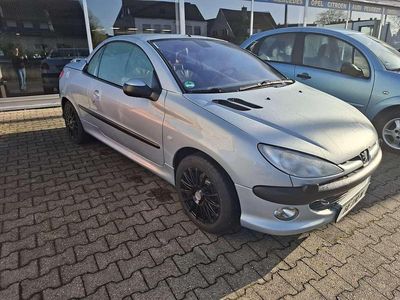 Gebraucht Peugeot 206 CC Platinum 109 PS (80 kW) 2023 Islandgrau metallic Cabrio