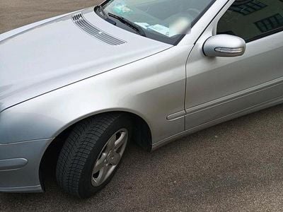 Gebraucht Mercedes C200 170 PS (125 kW) 2005 Silber Coupé