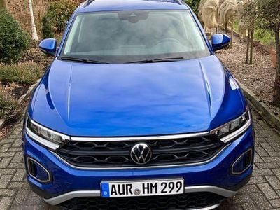 Second-hand VW T-Roc Move 150 CP (110 kW) 2024 Albastru SUV