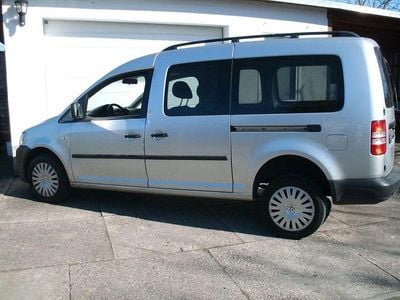 Gebraucht VW Caddy Maxi 140 PS (102 kW) 2011 Silber Van / Kleinbus