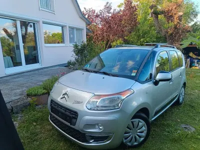 Gebraucht Citroën C3 Picasso Attraction 95 PS (69 kW) 2010 Silber Van / Kleinbus