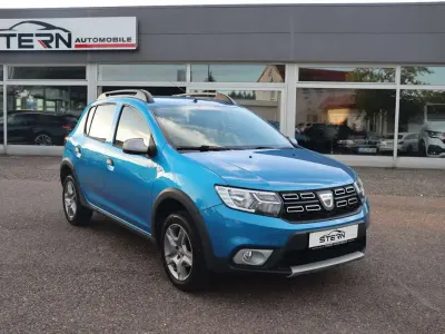 Gebraucht Dacia Sandero Prestige 90 PS (66 kW) 2016 Blau Kleinwagen