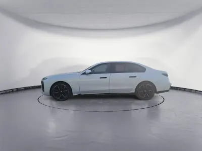Neu BMW 740 M Sport 299 PS (219 kW) 2026 Weiß Limousine