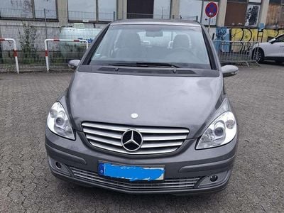 Mercedes B180