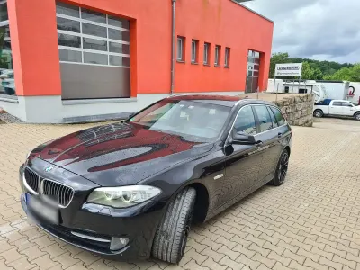 Gebraucht BMW 520 184 PS (135 kW) 2011 Schwarz Kombi