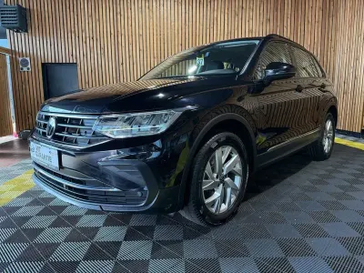 Gebraucht VW Tiguan Life 190 PS (139 kW) 2022 Deep black perleffekt SUV