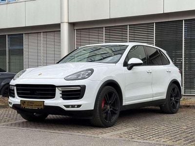Gebraucht Porsche Cayenne Turbo Chrono 519 PS (381 kW) 2016 Weiß SUV