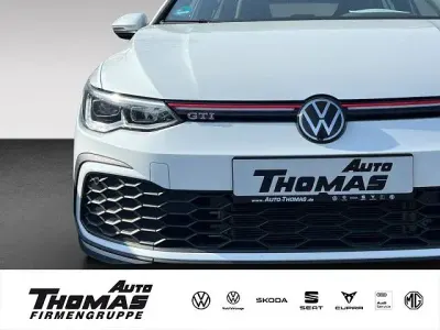 Gebraucht VW Golf VIII GTI 245 PS (180 kW) 2024 Weiß Limousine
